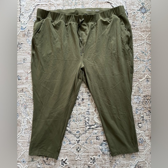 Old Navy Women's Size 4X Olive Green High Rise Slim Taper Pants Go Dry - Picture 1 of 6